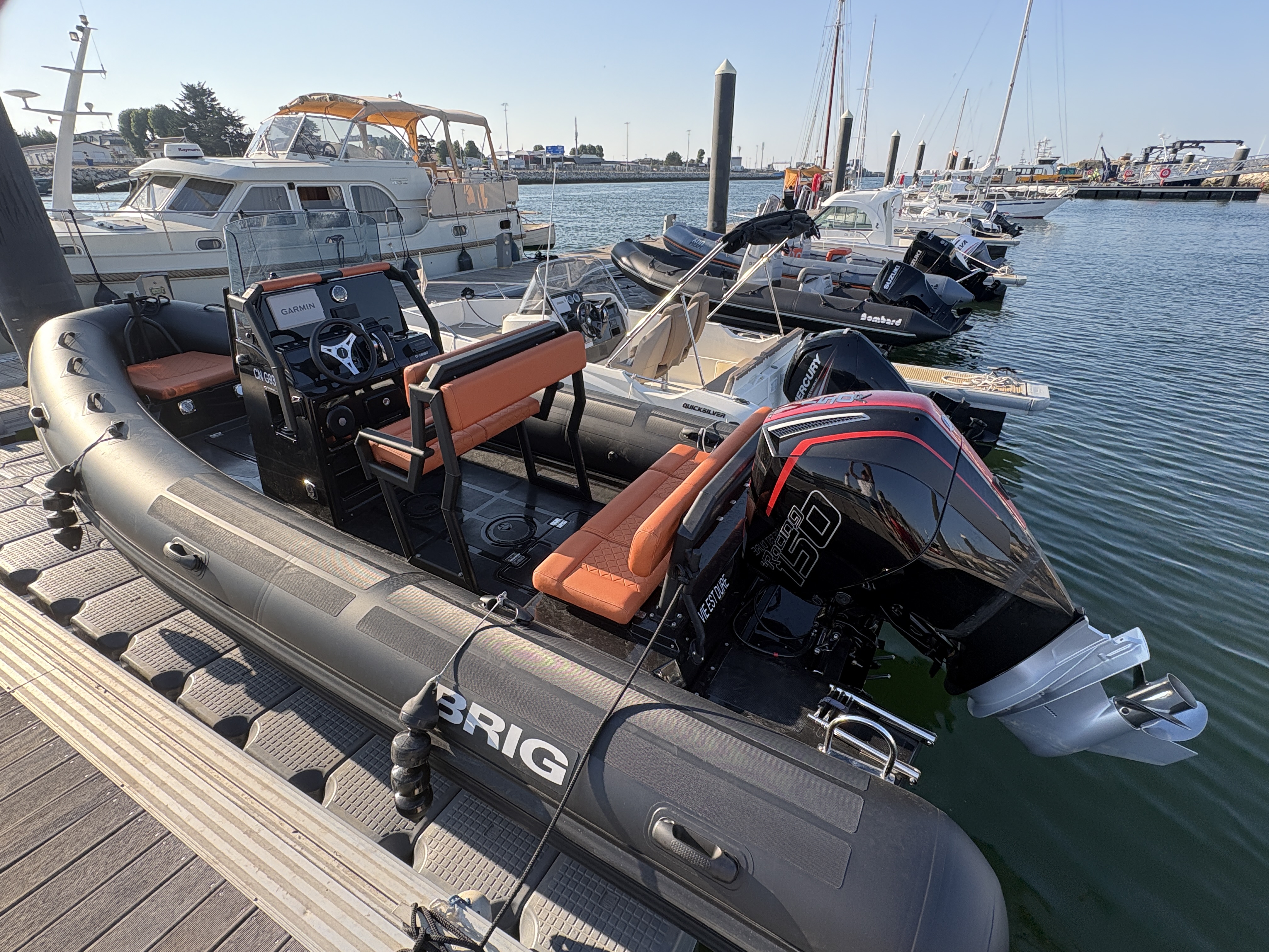 Brig Navigator 22 V6 — Liberty Pass Capt'&Sea