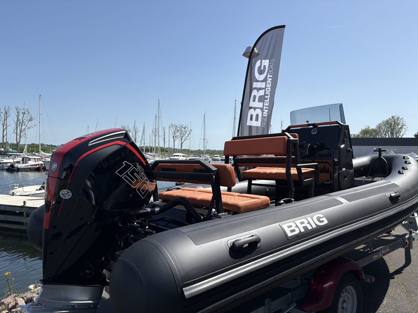 Brig Navigator 22 V6 — Semi-rigide Capt'&Sea